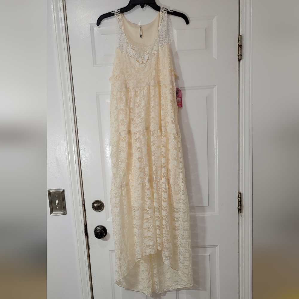 Wallflower brand dress. Size XL juniors NWT ( Also fits women’s size Large
